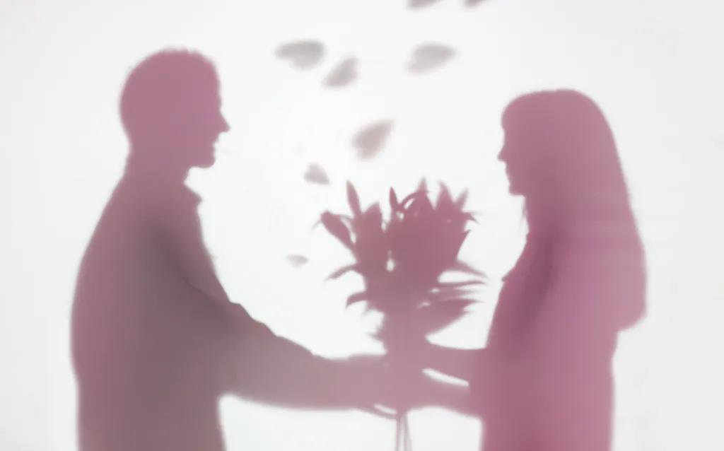 河岸邊，水云處，一生摯愛，城熟可期！